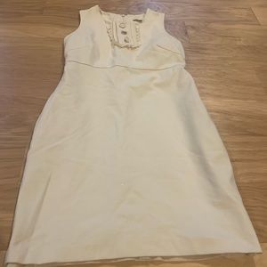 Banana Republic off white sleeveless dress size 4 with ruffle neck and pockets